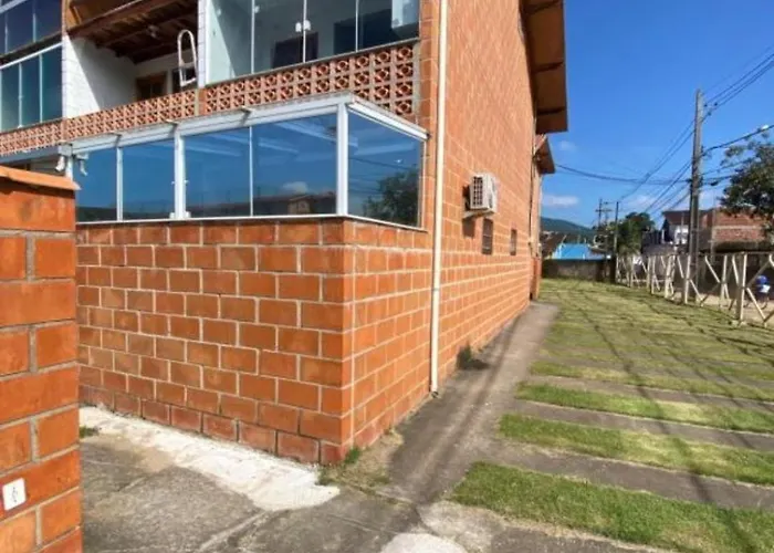 com PISCINA - UBATUBA